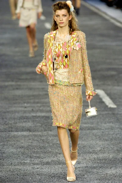 Look 19